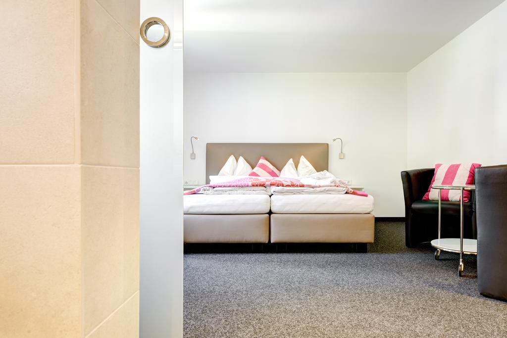 Hotel Luen Бранд Екстер'єр фото